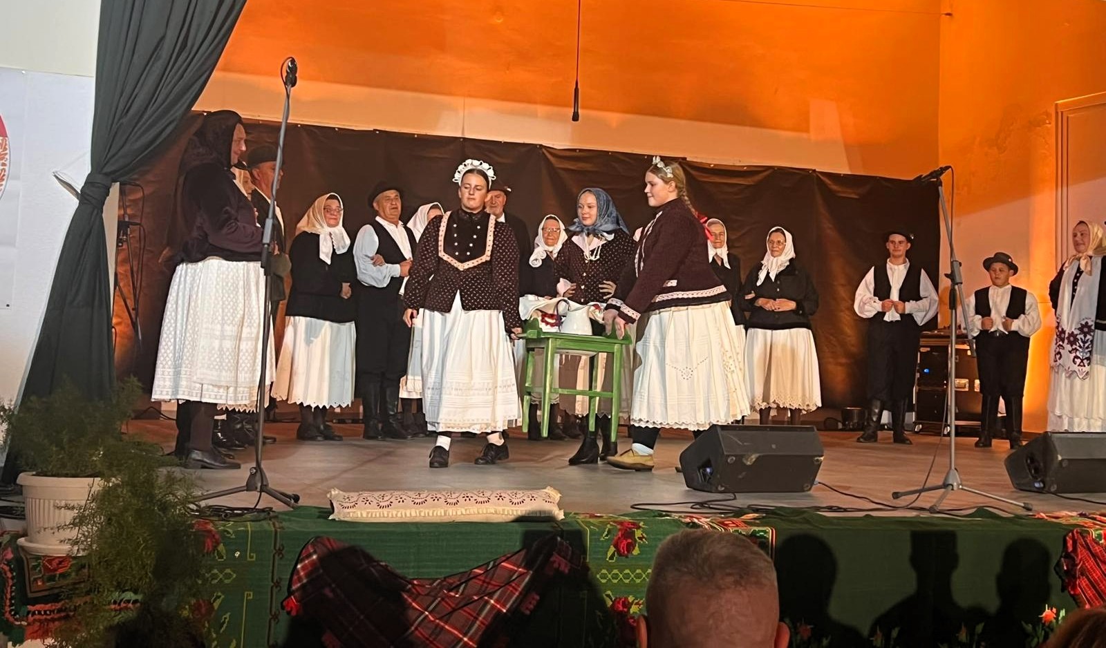 KUD „Prigorje“ na reviji „Obnavljamo baštinu“ predstavio svadbene običaje križevačkog kraja